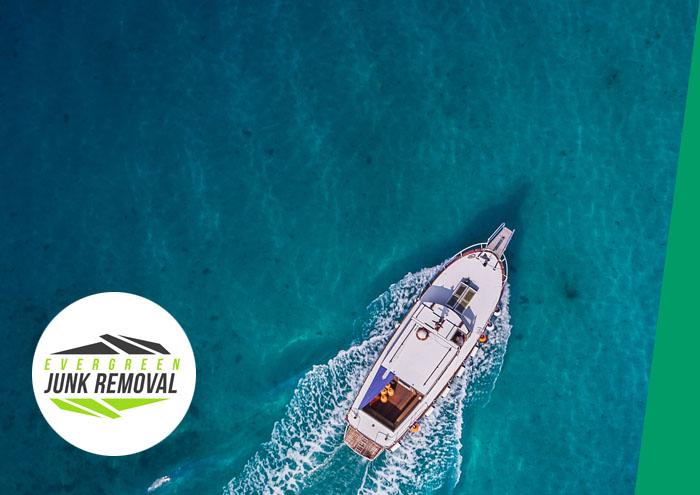 Offering Boat Removal Service In Chicago